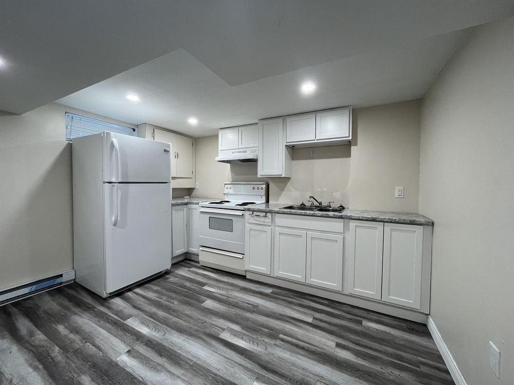 34 Walsh St Lowr - Photo 3 of 6