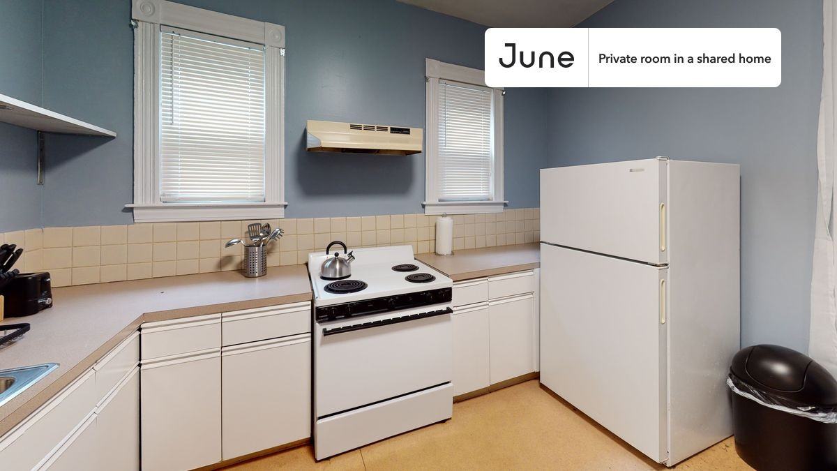 Calumet St #C - Photo 4 of 9