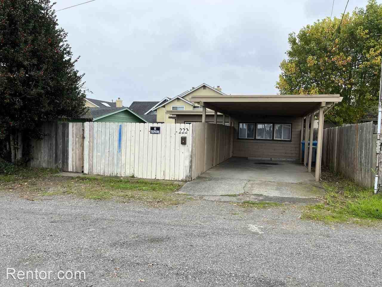 222-224 Buhne Street - Photo 2 of 11