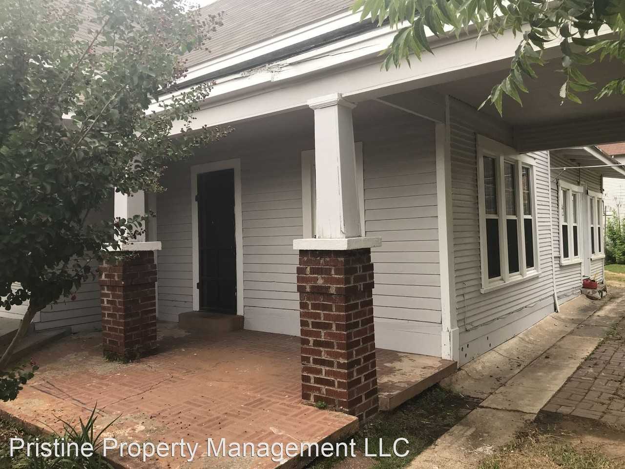 207 S Ferry St - Photo 2 of 20