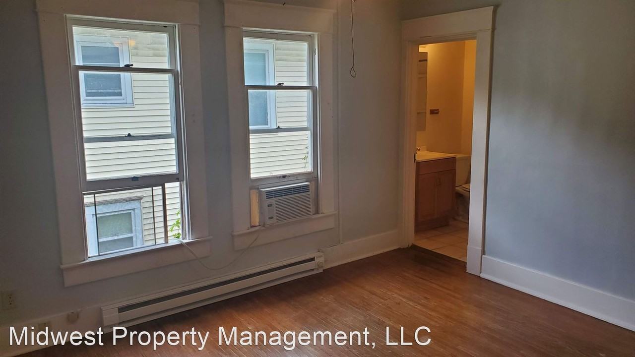 900 Rogers St - Photo 2 of 4