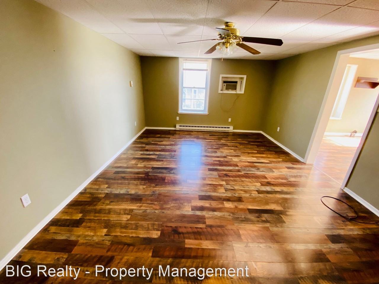 101 N Centre Ave - Photo 2 of 8