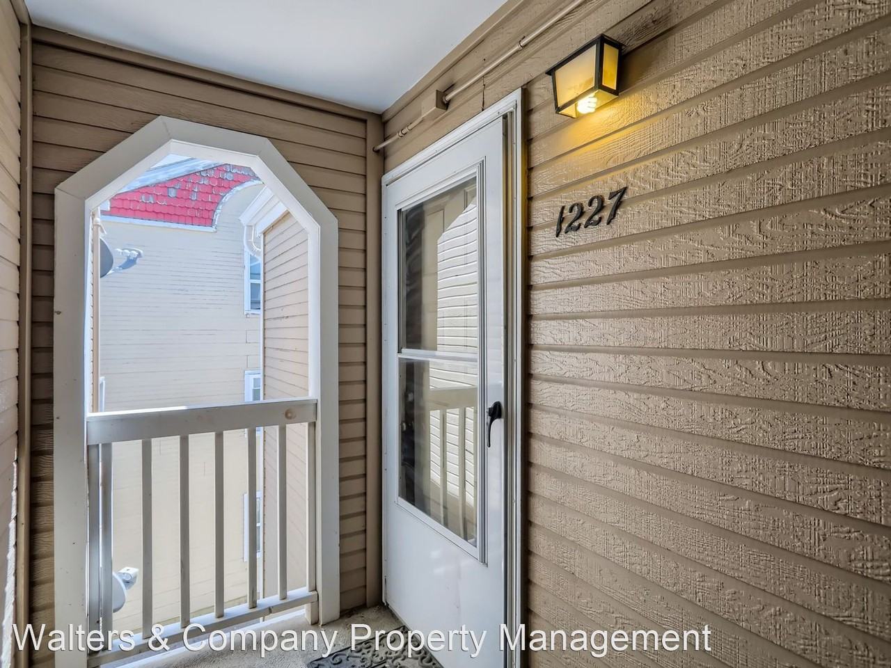 1227 S Gilbert St - Photo 2 of 28