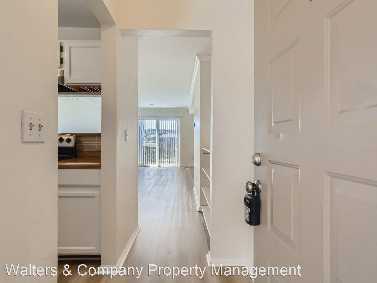 1227 S Gilbert St - Photo 3 of 28