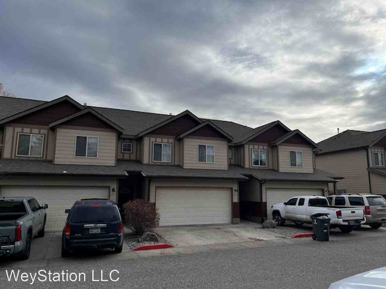 Newly remodeled 3 bedroom condo - Photo 2 of 39
