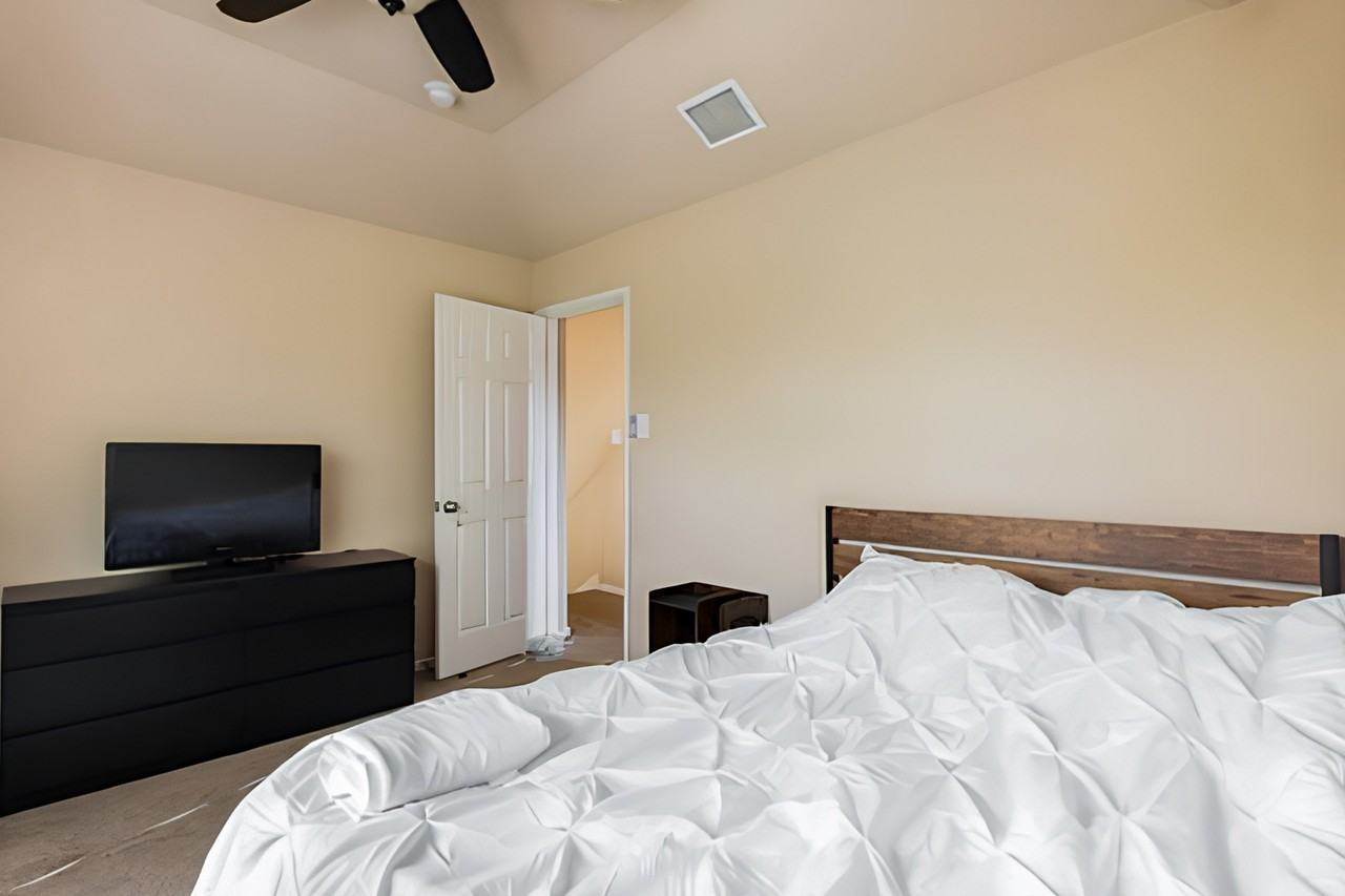 Lansdowne Rd - Photo 7 of 13