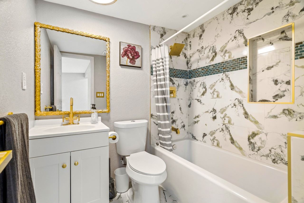 S 83rd St - Photo 4 of 8