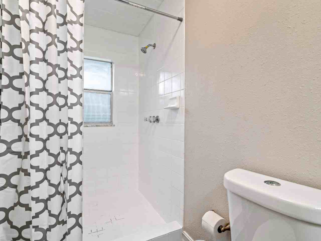 Hickory Street - Photo 4 of 14