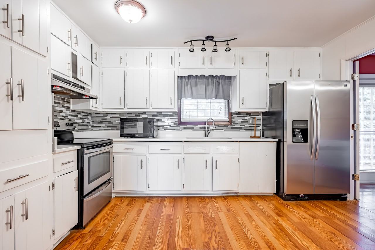 Rockcrest Ct - Photo 6 of 22