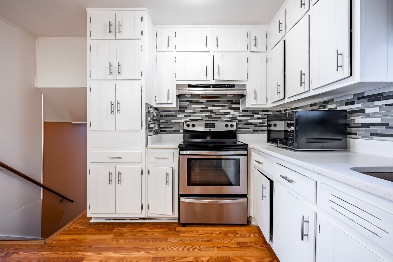 Rockcrest Ct - Photo 4 of 22