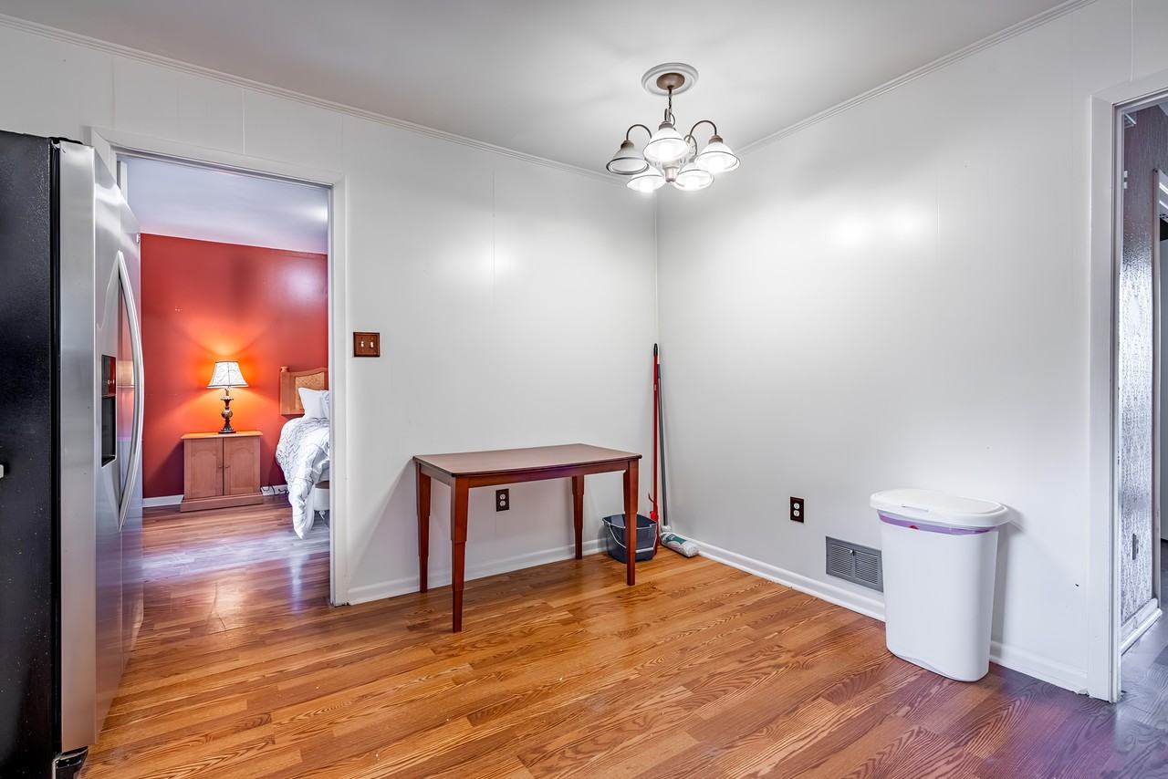 Rockcrest Ct - Photo 7 of 22