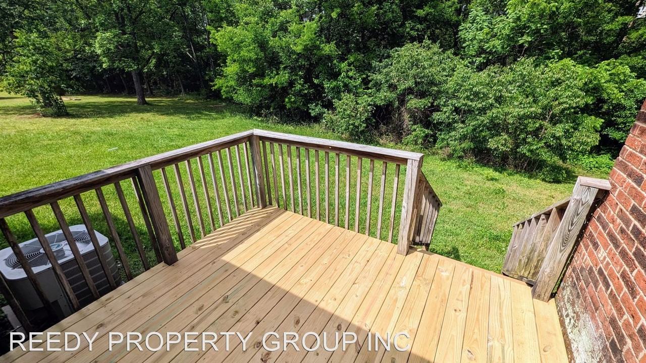 130 Sherman Drive - Photo 2 of 12