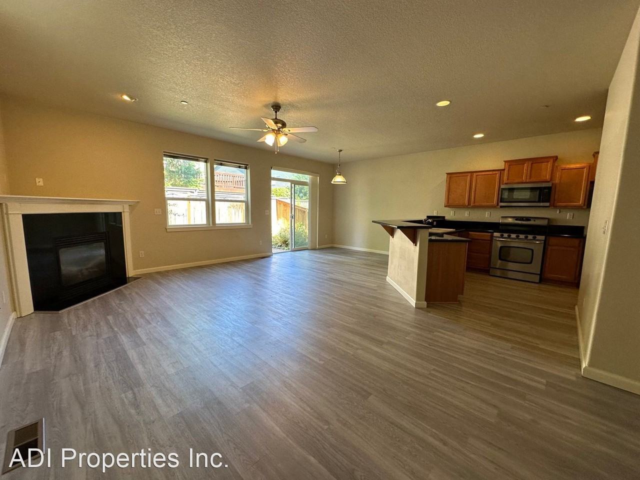15765 Sw Starling Ln - Photo 2 of 16