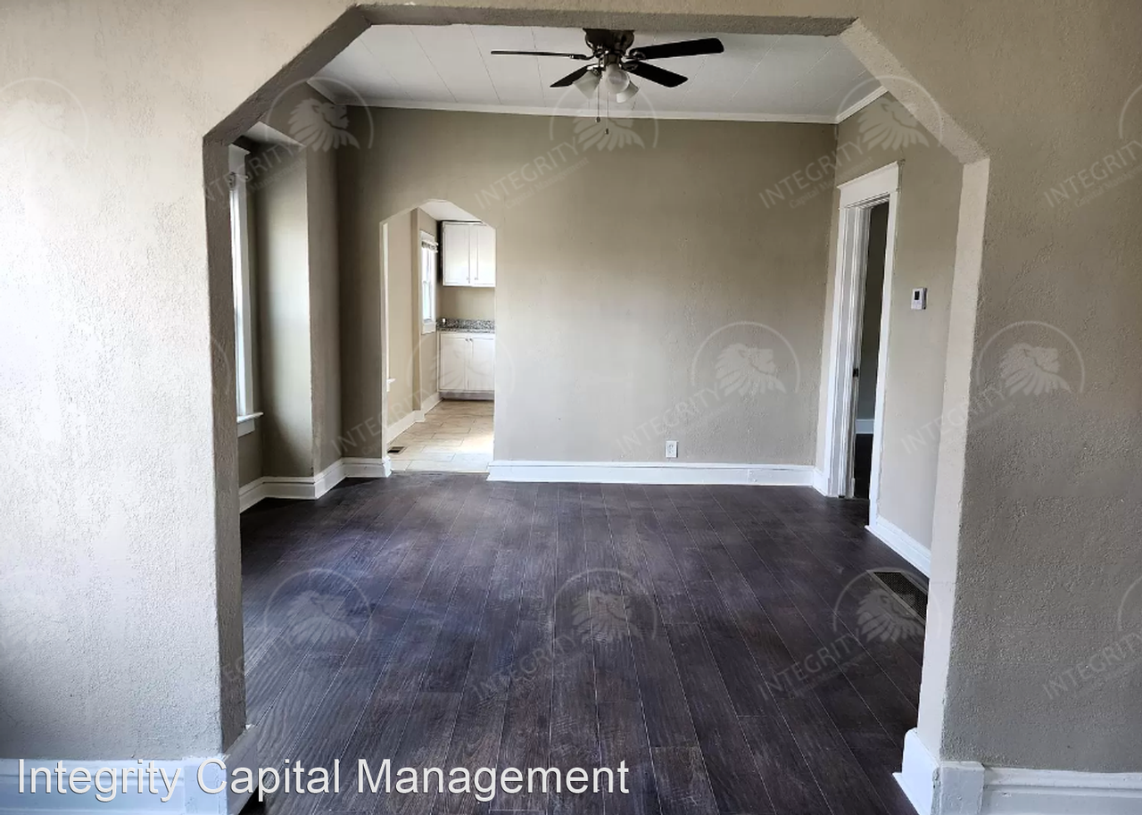 3463 E 7th St - Photo 3 of 4