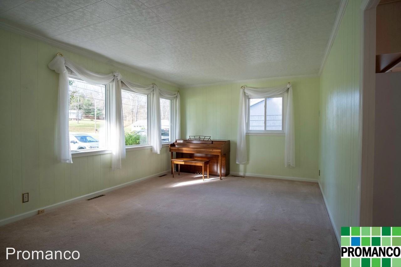 122 Michigan Ave - Photo 3 of 14