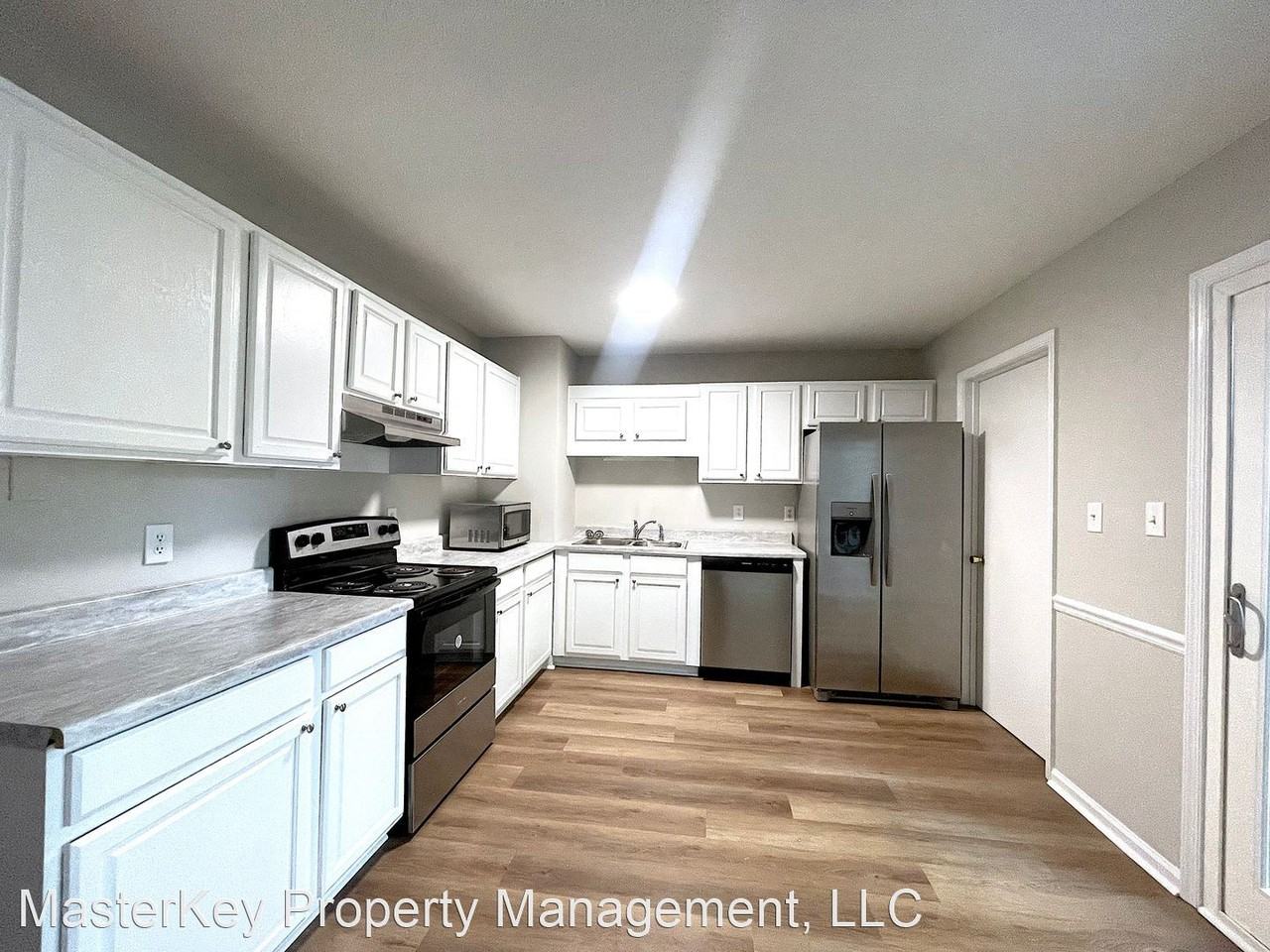 6712 Glendower Rd - Photo 2 of 13