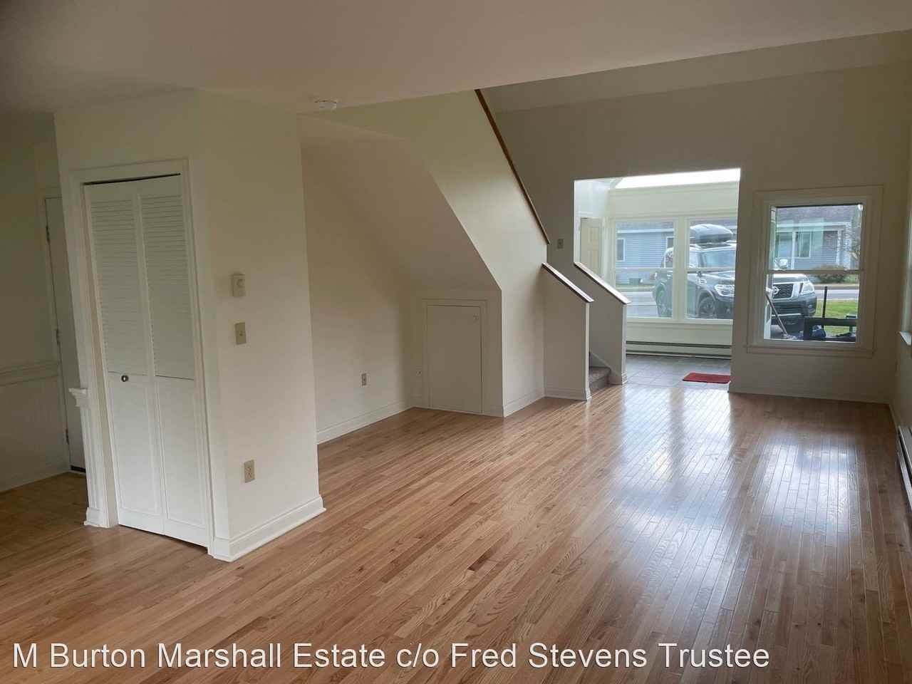 98 College St - Photo 2 of 5