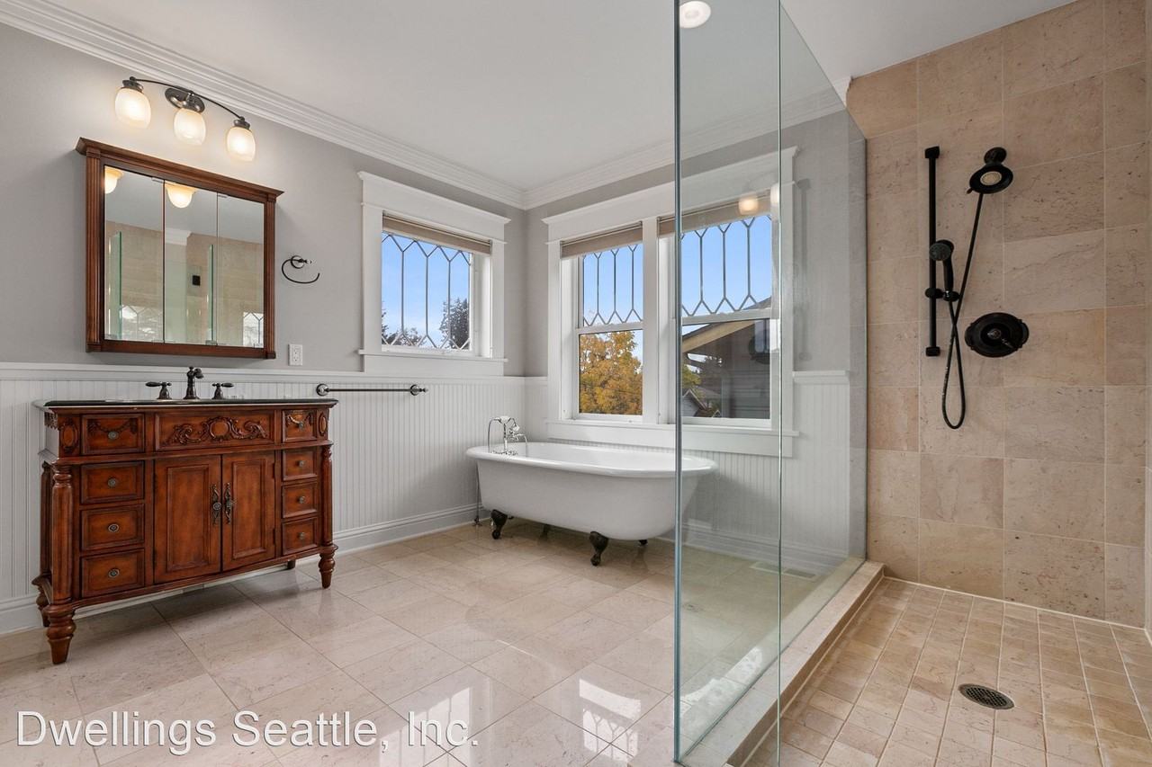 2319 N 64th St - Photo 3 of 50