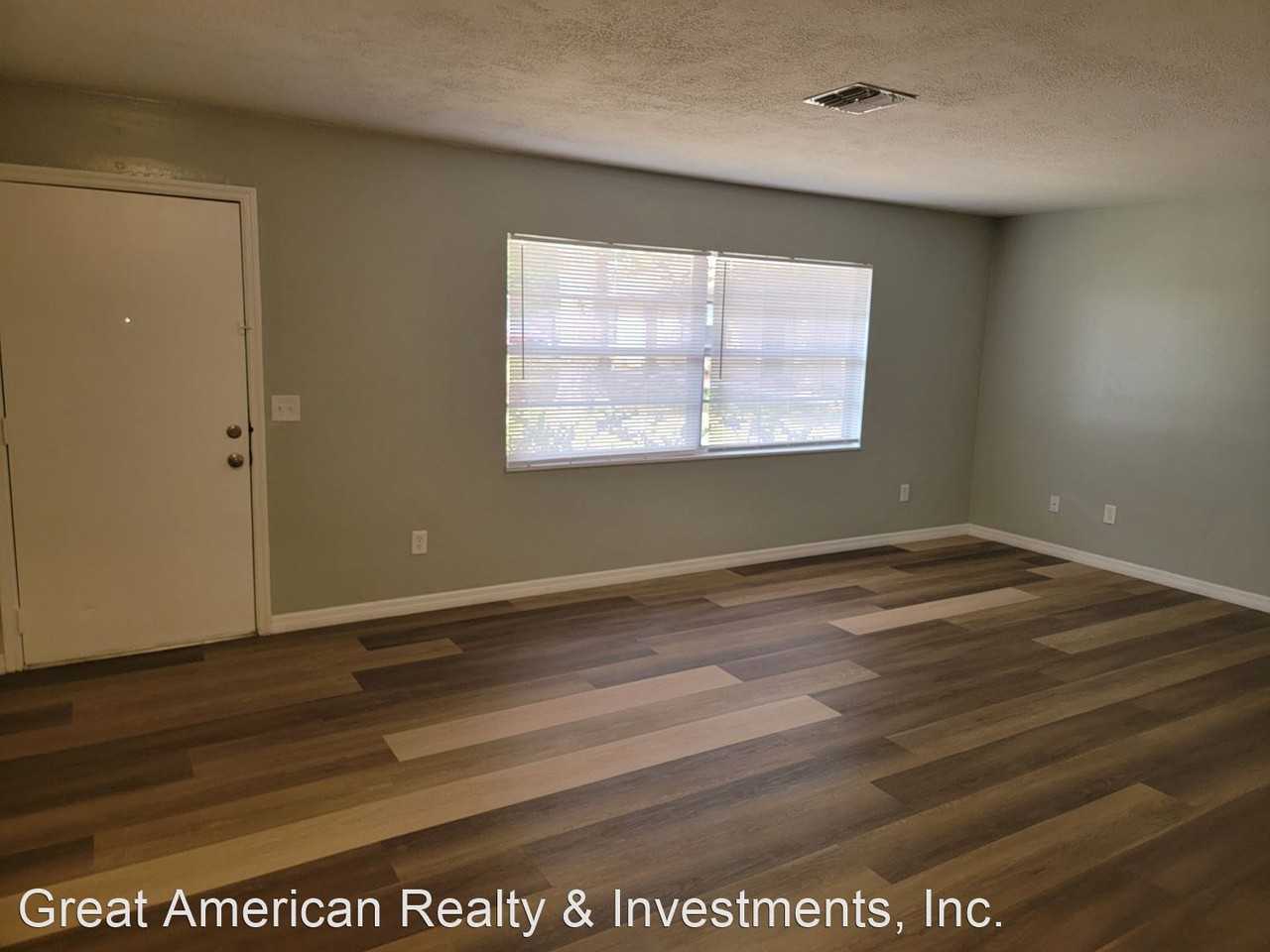 4111 S Alabama Ave - Photo 2 of 9