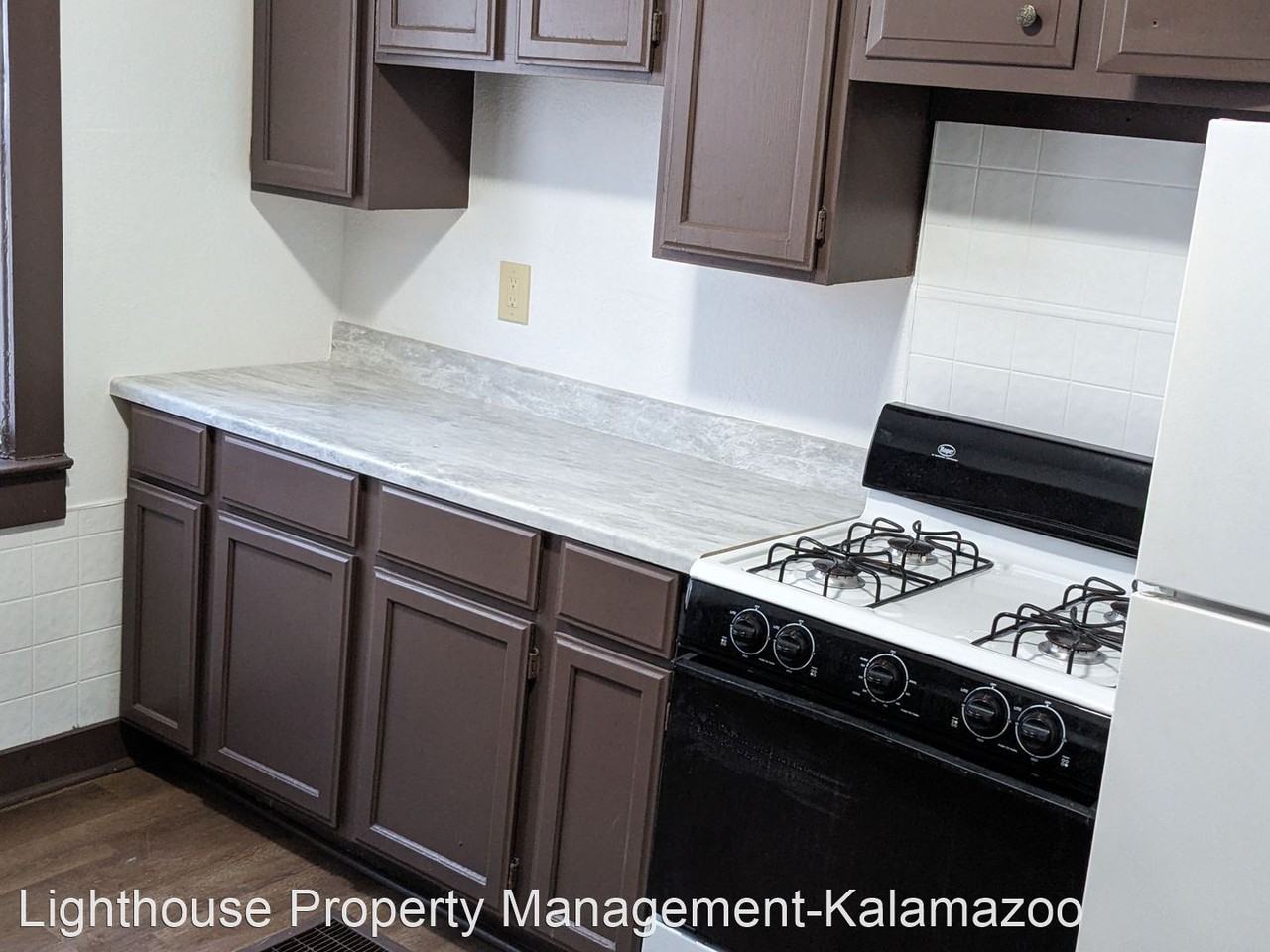 1349 Krom St - Photo 2 of 17