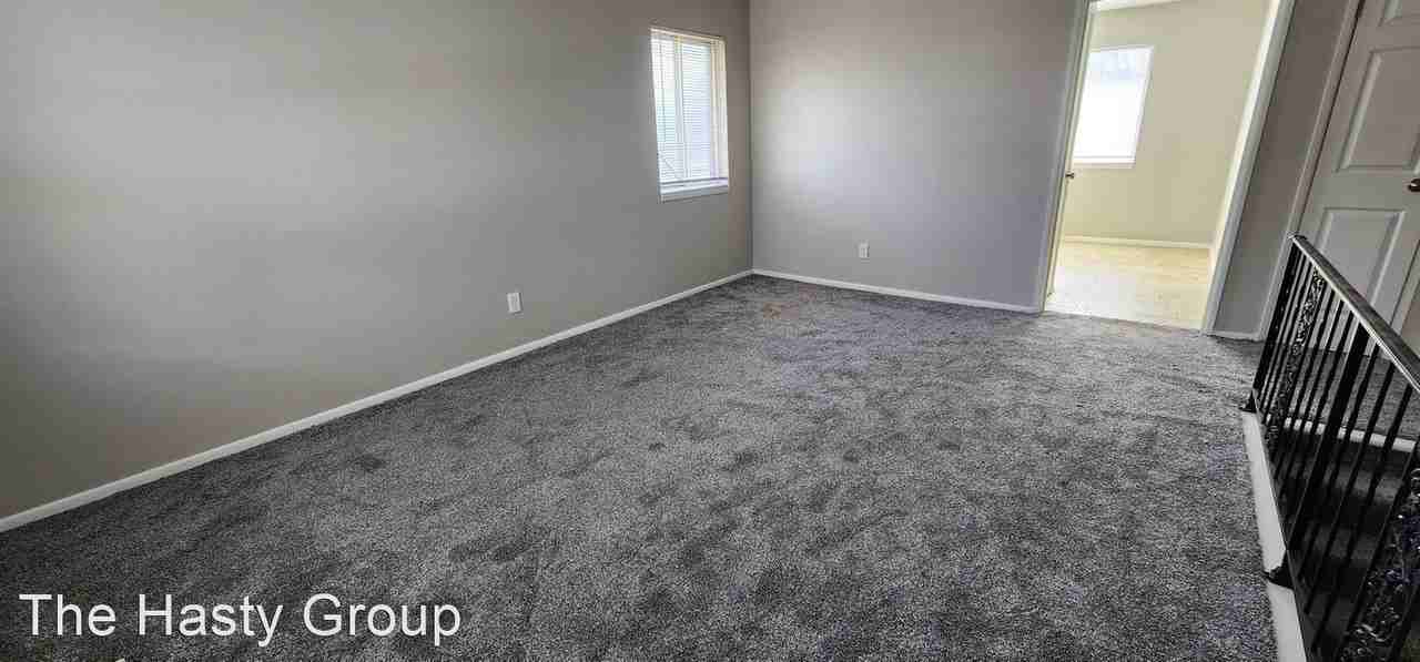 7809 E 87th Street - Photo 3 of 14