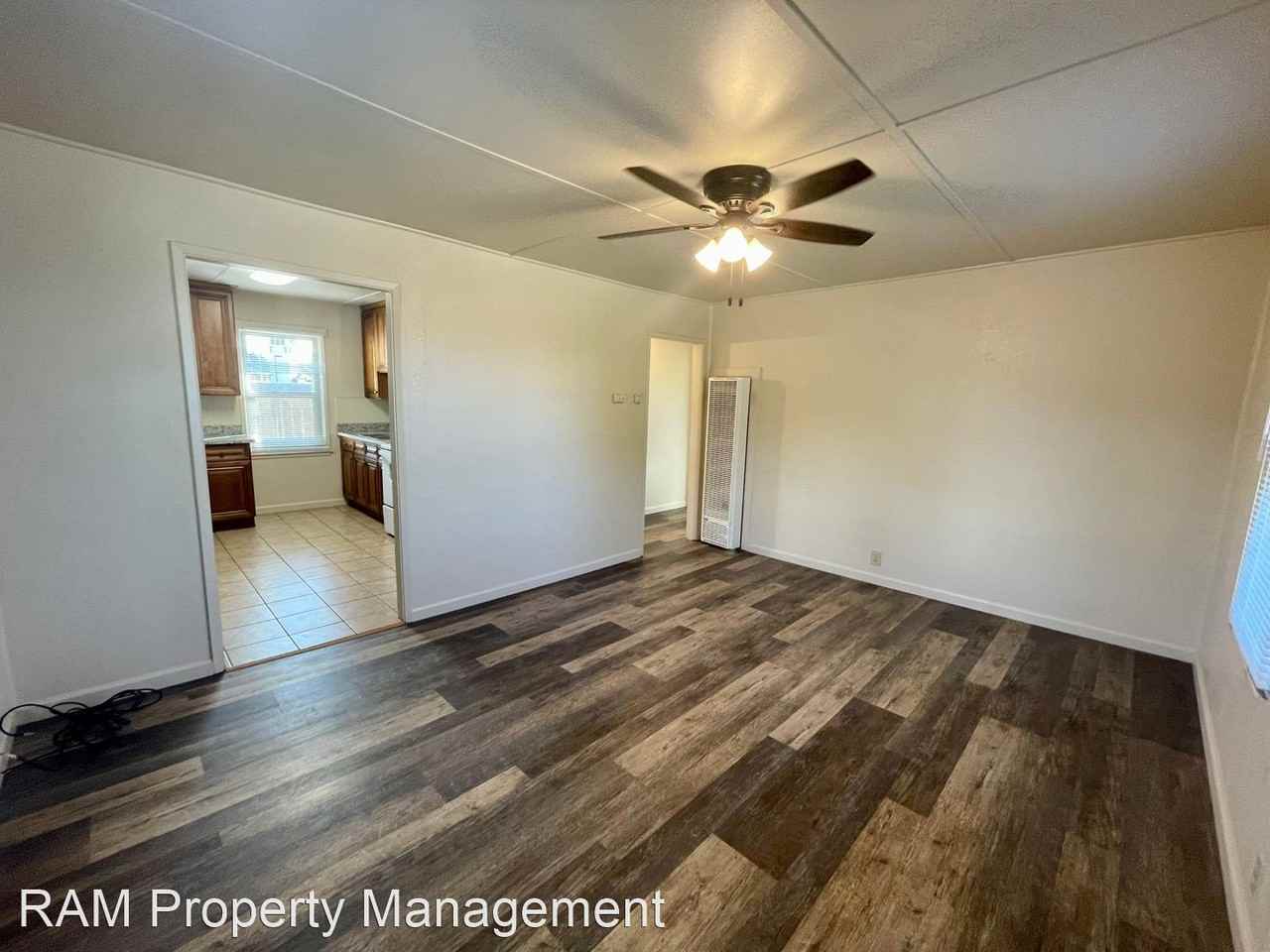 11 Valaire Dr - Photo 3 of 12