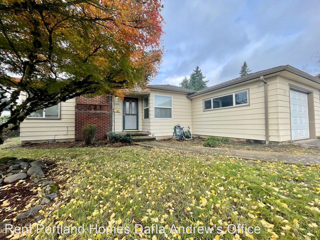 1650 Manor Dr - Photo 3 of 40