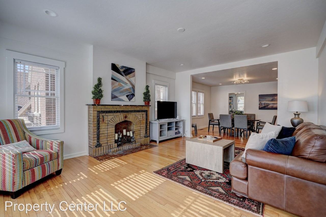 1225 Ne 14th St - Photo 2 of 9