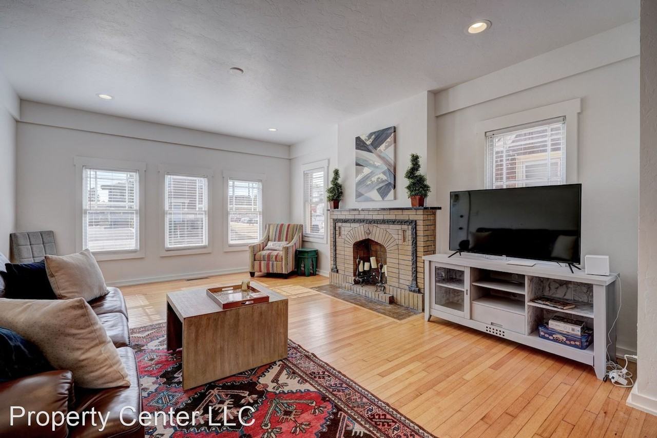 1225 Ne 14th St - Photo 3 of 9