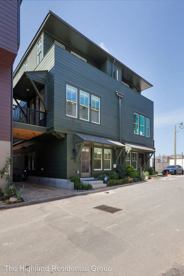 691 Eustace St Se ##Se - Photo 2 of 25