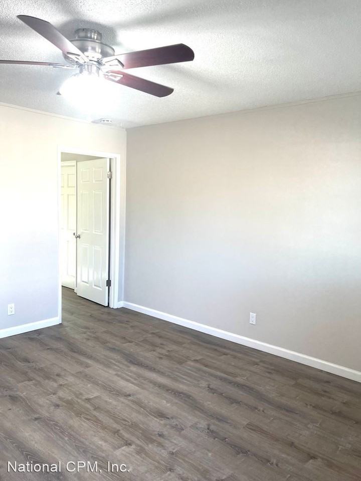 1280 Peach Ct - Photo 2 of 10