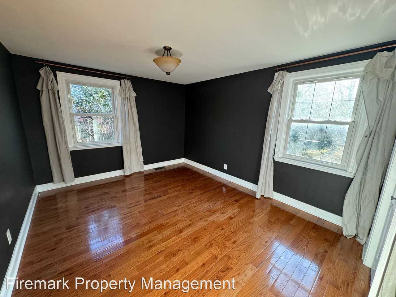 322 Wimpole Dr - Photo 3 of 25