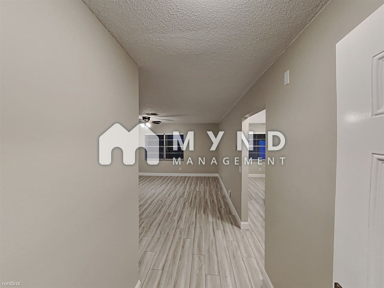 6733 Swain Ave - Photo 3 of 30