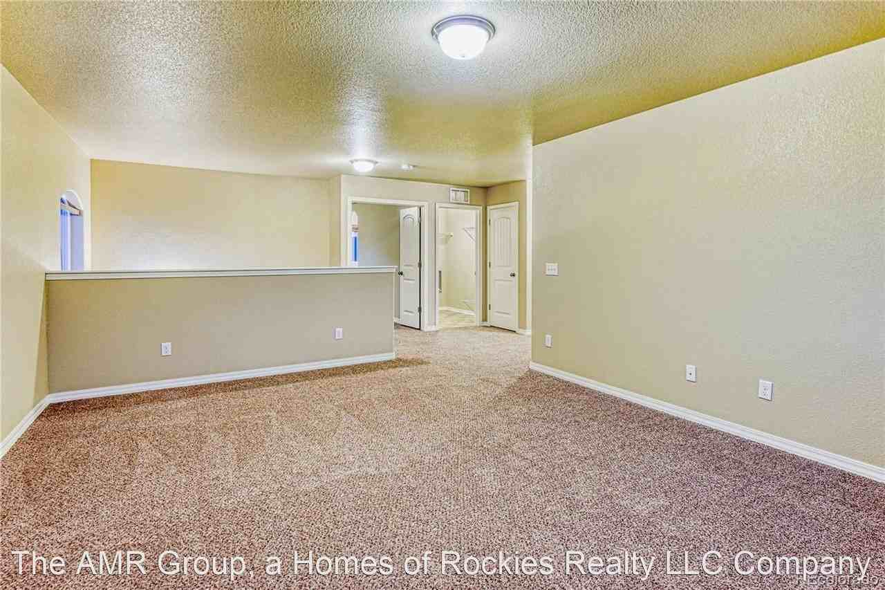 1074 Diamond Rim Dr - Photo 2 of 28