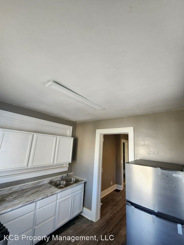 606 A-D West 4th St / 314 A-B South White Street - Photo 3 of 12