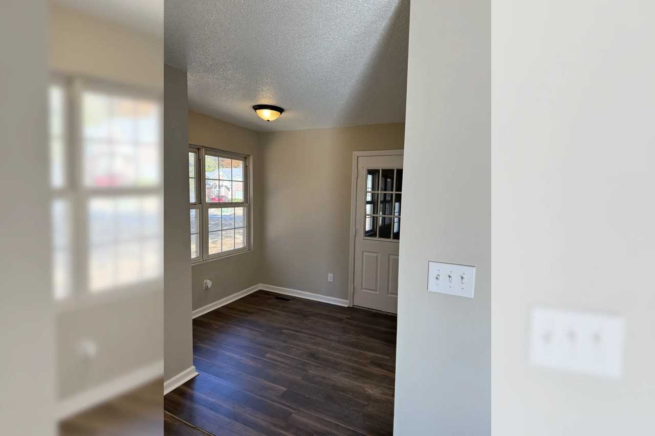 108 Jennings Cir - Photo 3 of 15