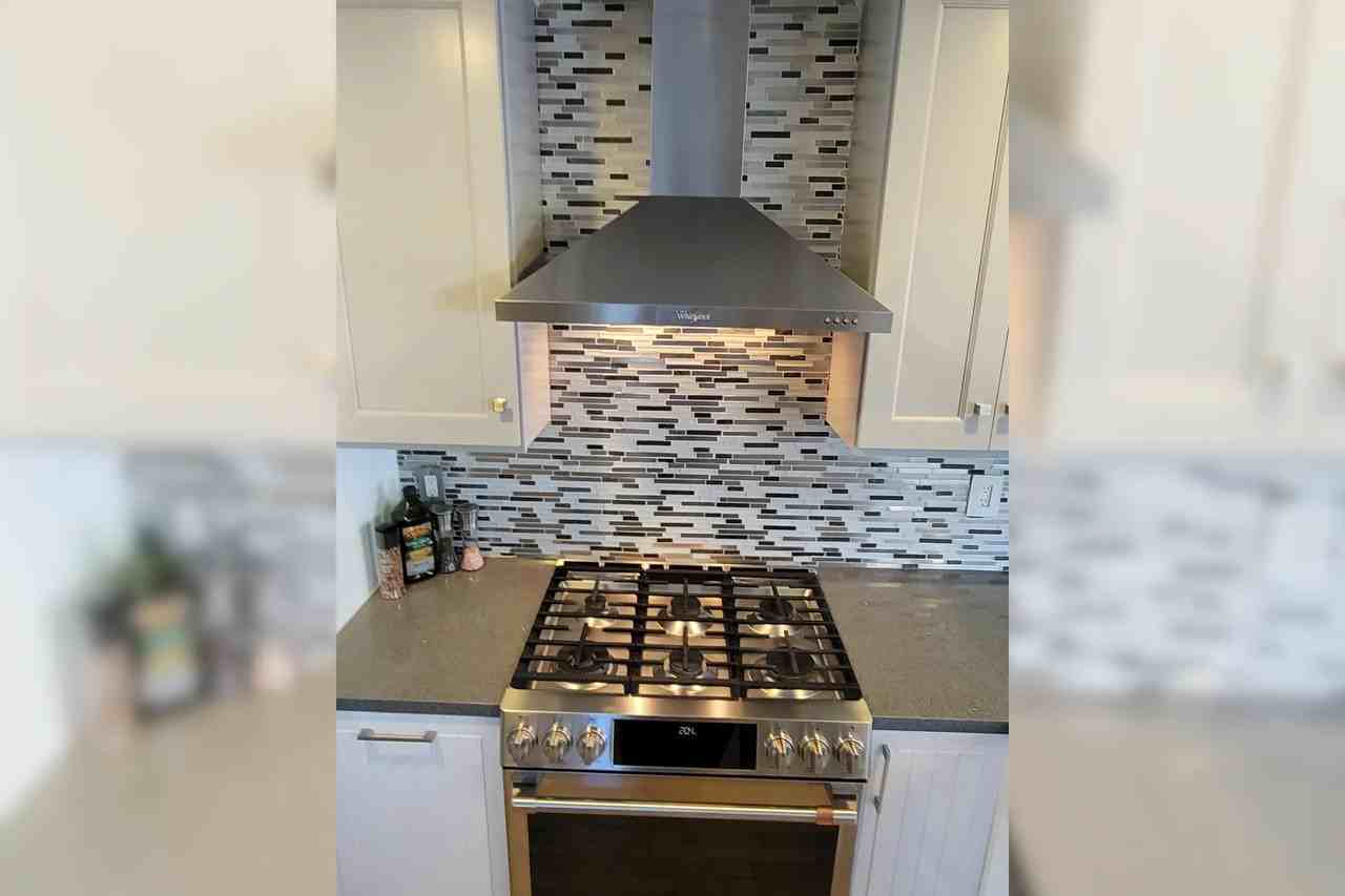 1122 Cook St - Photo 3 of 17