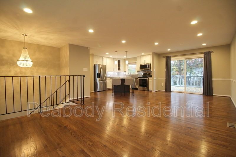 4500 Lantern Pl - Photo 6 of 30