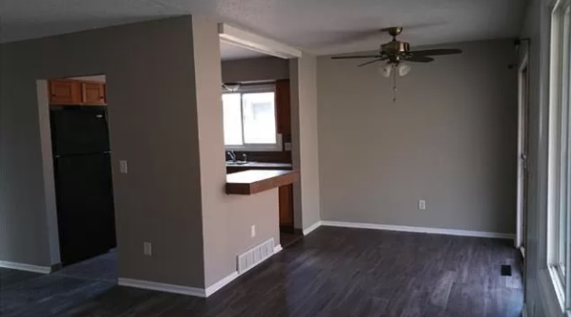 3118 3116/3 Grimes Ave N - Photo 3 of 9