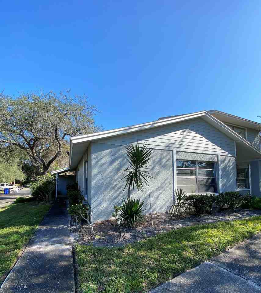 14621 Lake Forest Dr - Photo 3 of 40