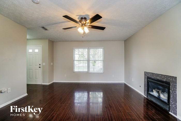 184 Shay St - Photo 3 of 15