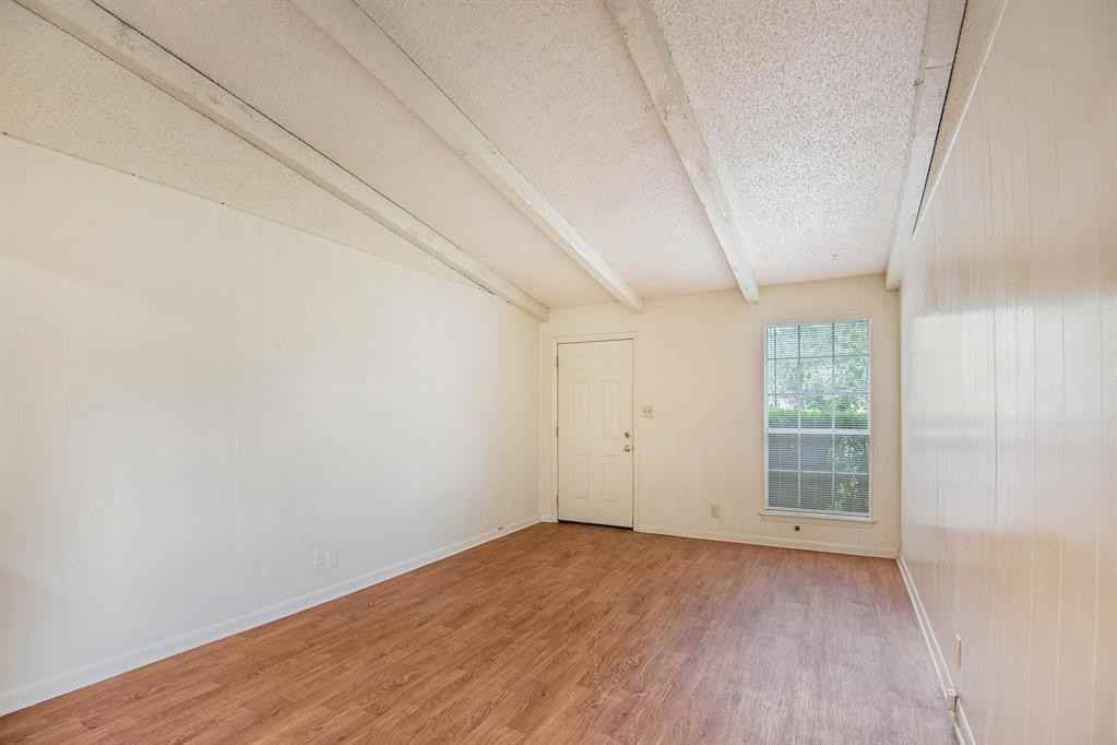 709 Pleasant Manor Avenue - Photo 6 of 23