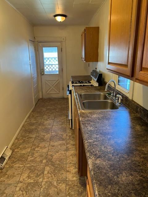 722 Holland St - Photo 4 of 11