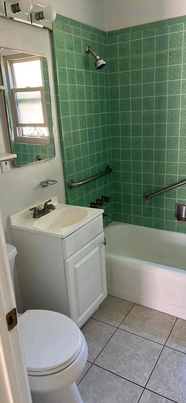 1127 W Mill St - Photo 3 of 5