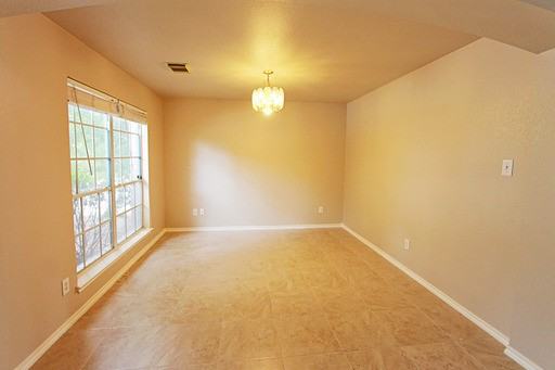 3000 Hill St - Photo 3 of 12