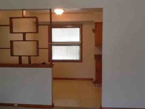 1616 E Ridgewood Dr - Photo 3 of 9