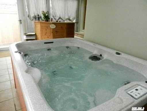 138 Baisley Ave - Photo 2 of 13