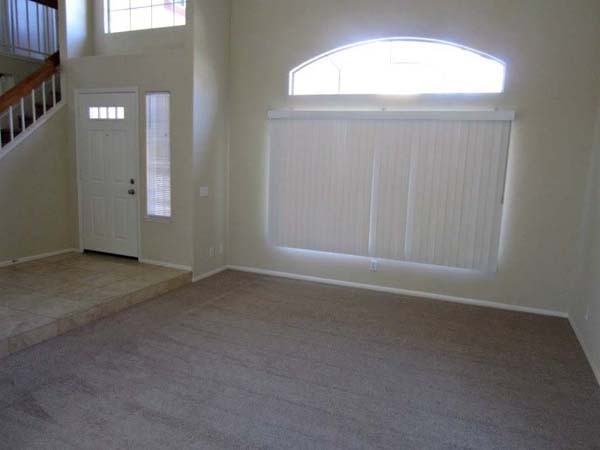 40072 Ravenwood Dr - Photo 2 of 14