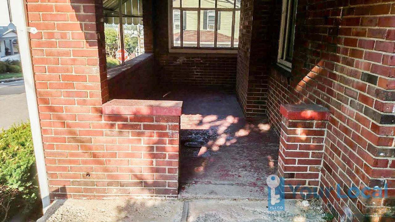 1421 Meadow Street - Photo 3 of 6