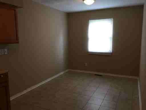 2416 Sharon Ave - Photo 3 of 8